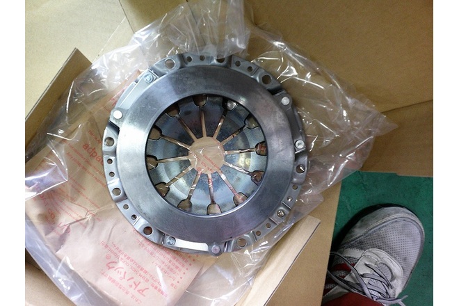 スズキ DA16T 純正 最新品番 クラッチ1式 新車販売・車検・自動車修理