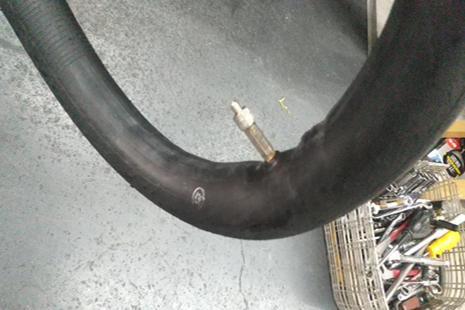 パナソニック ギュットパンク修理 | 特集 | 石川自動車通信 | 車の